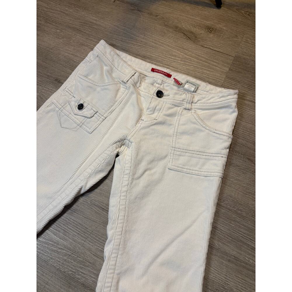 Vintage Y2K Unionbay White Corduroy Low Rise Flare Jeans Stretch 5 Patch Pockets - Picture 2 of 12